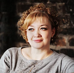 Тумакова Елена Вадимовна_профиль.png